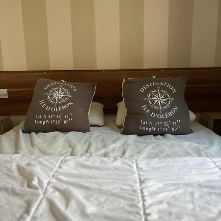 Oleron Nature & Calme, Piscine, A 150m אתר קמפינג